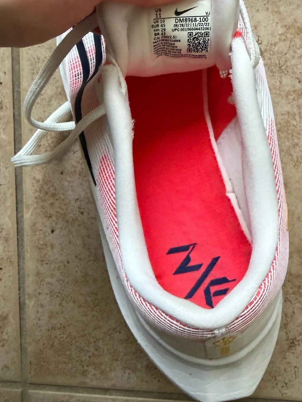 Nike - Zoom Fly 5 'White Bright Crimson' . Men US 11
